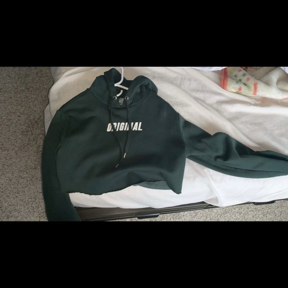 Cropped Hoodie